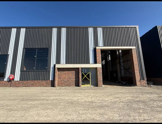 796M² INDUSTRIAL YARD TO LET IN NORTH POINT